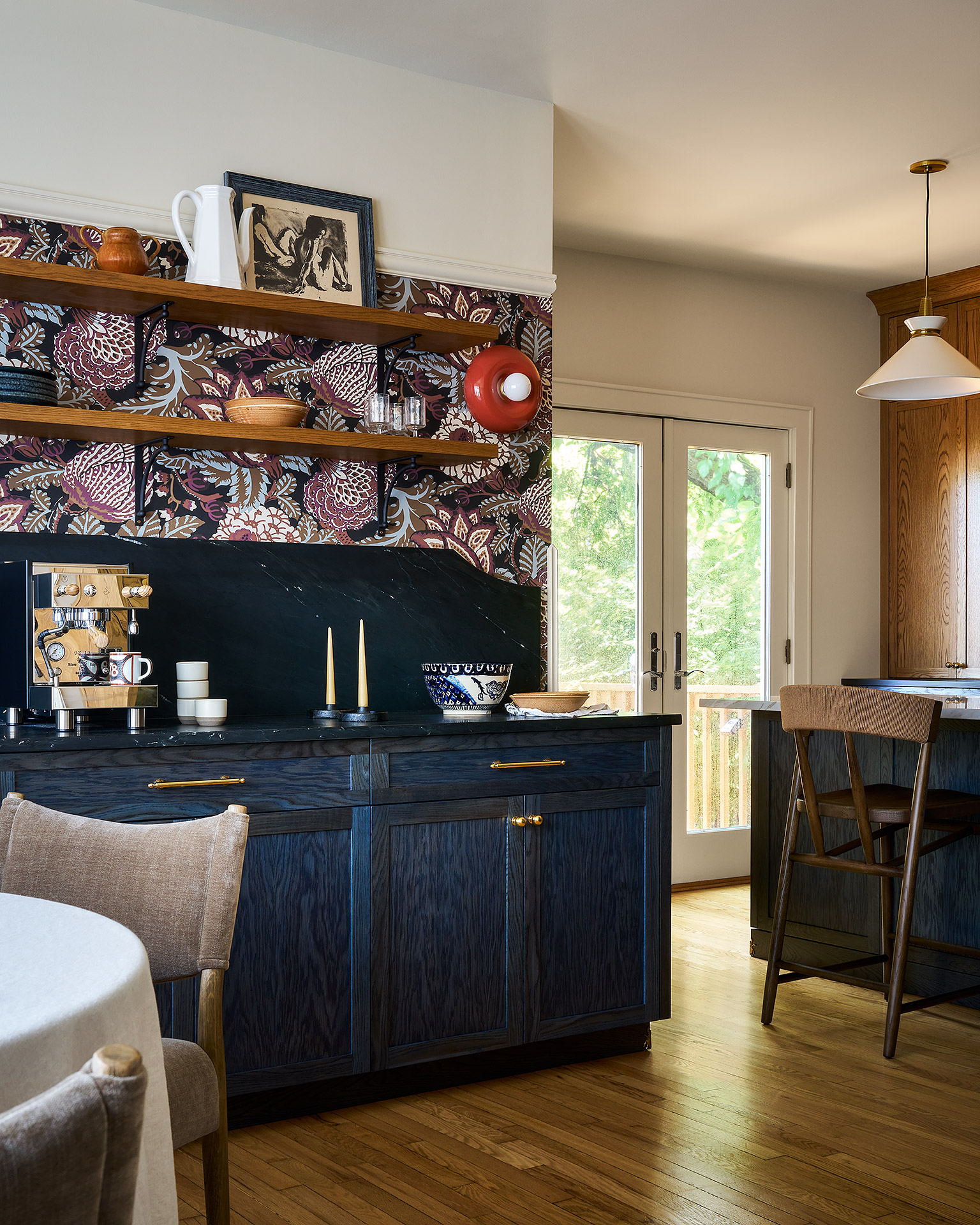 Inky & Rich Kitchen Image 8