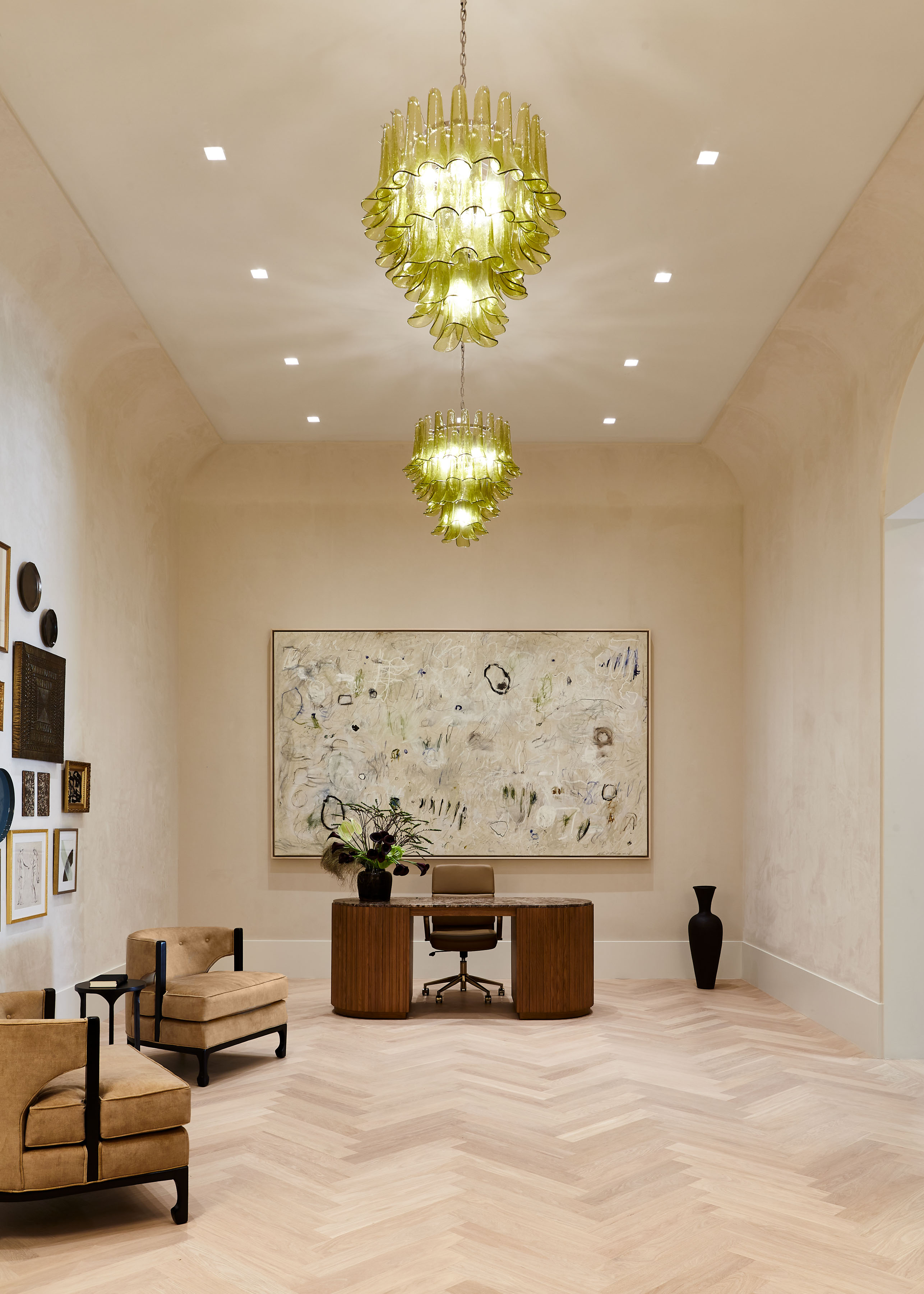 200 E 75th Sales Office Image 1