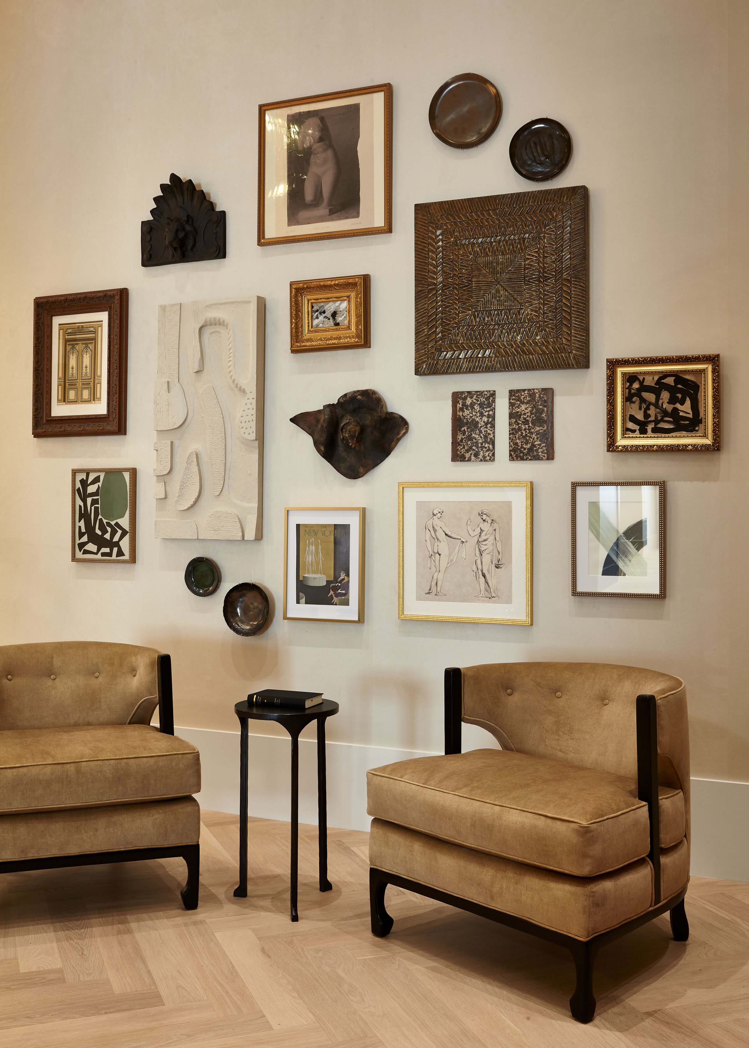 200 E 75th Sales Office Image 2