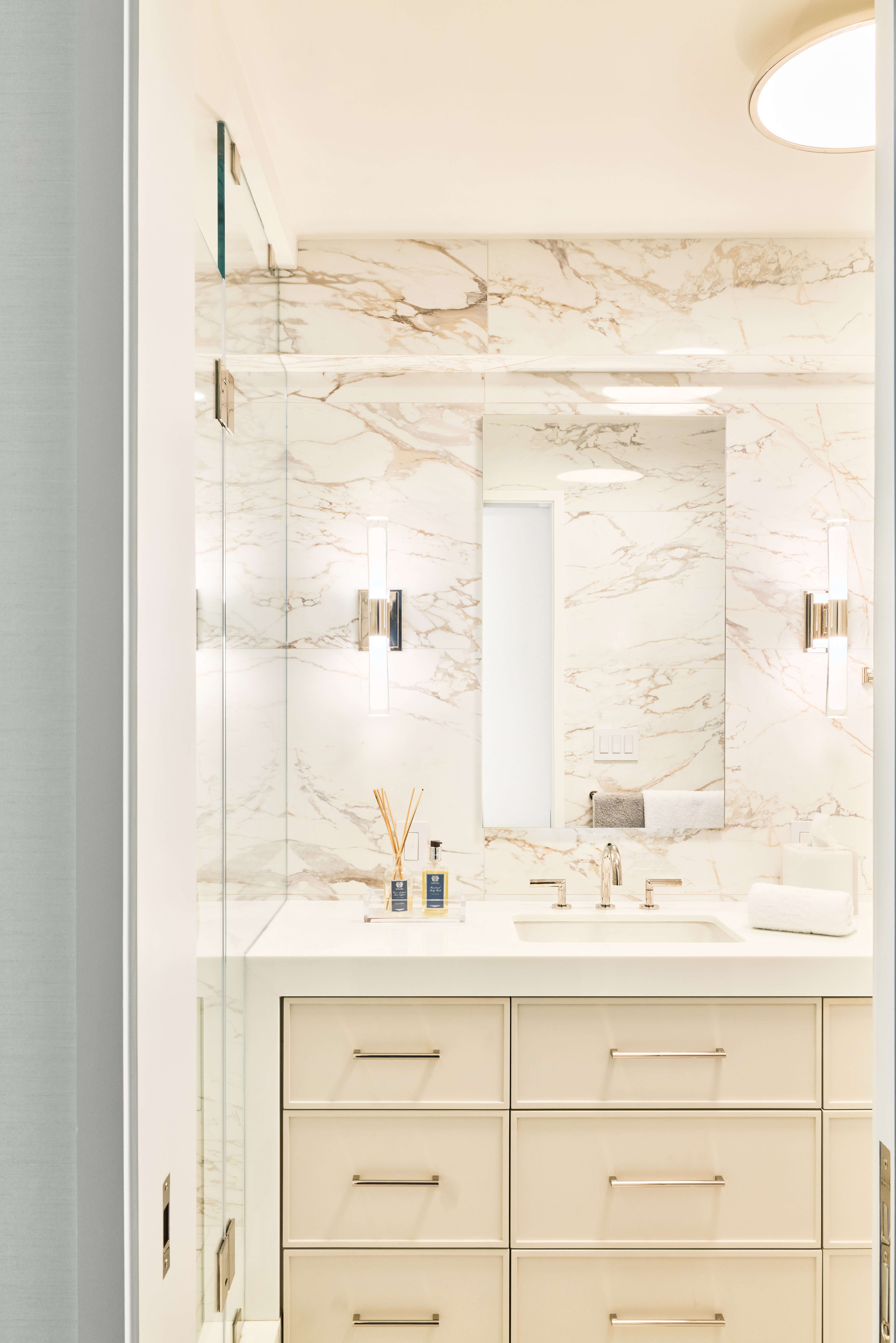 Madison Avenue Image 4
