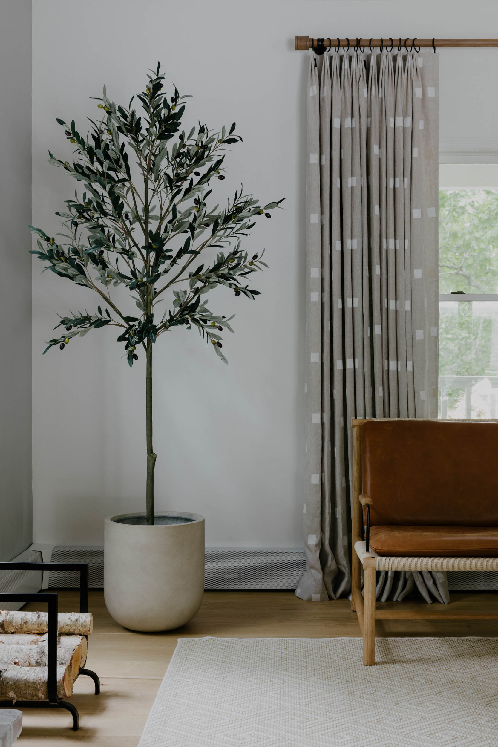 Bridgehampton Abode Image 14