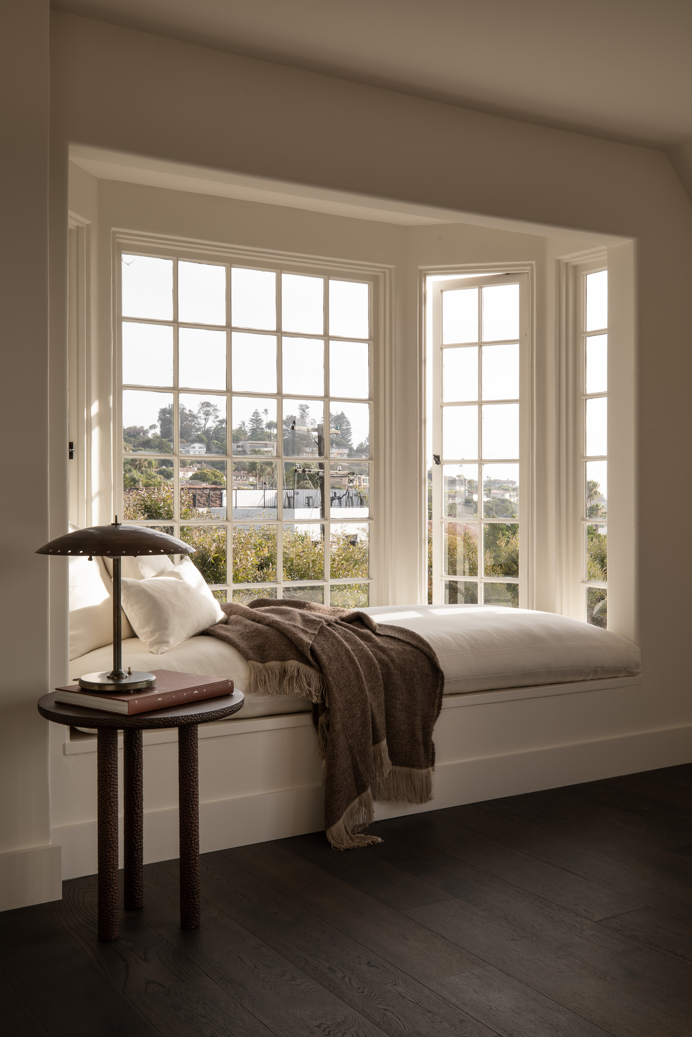 La Jolla Tudor Image 18