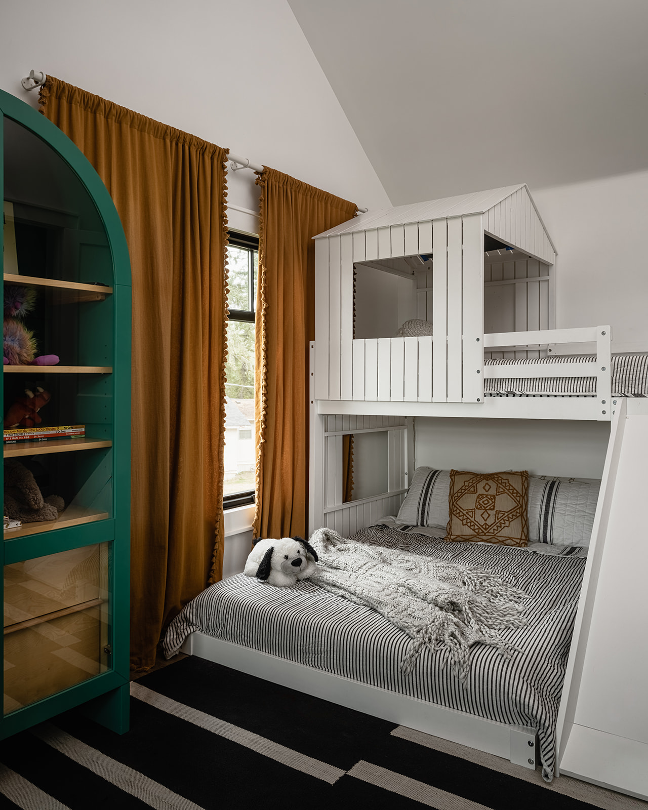Hummingbird House Image 30
