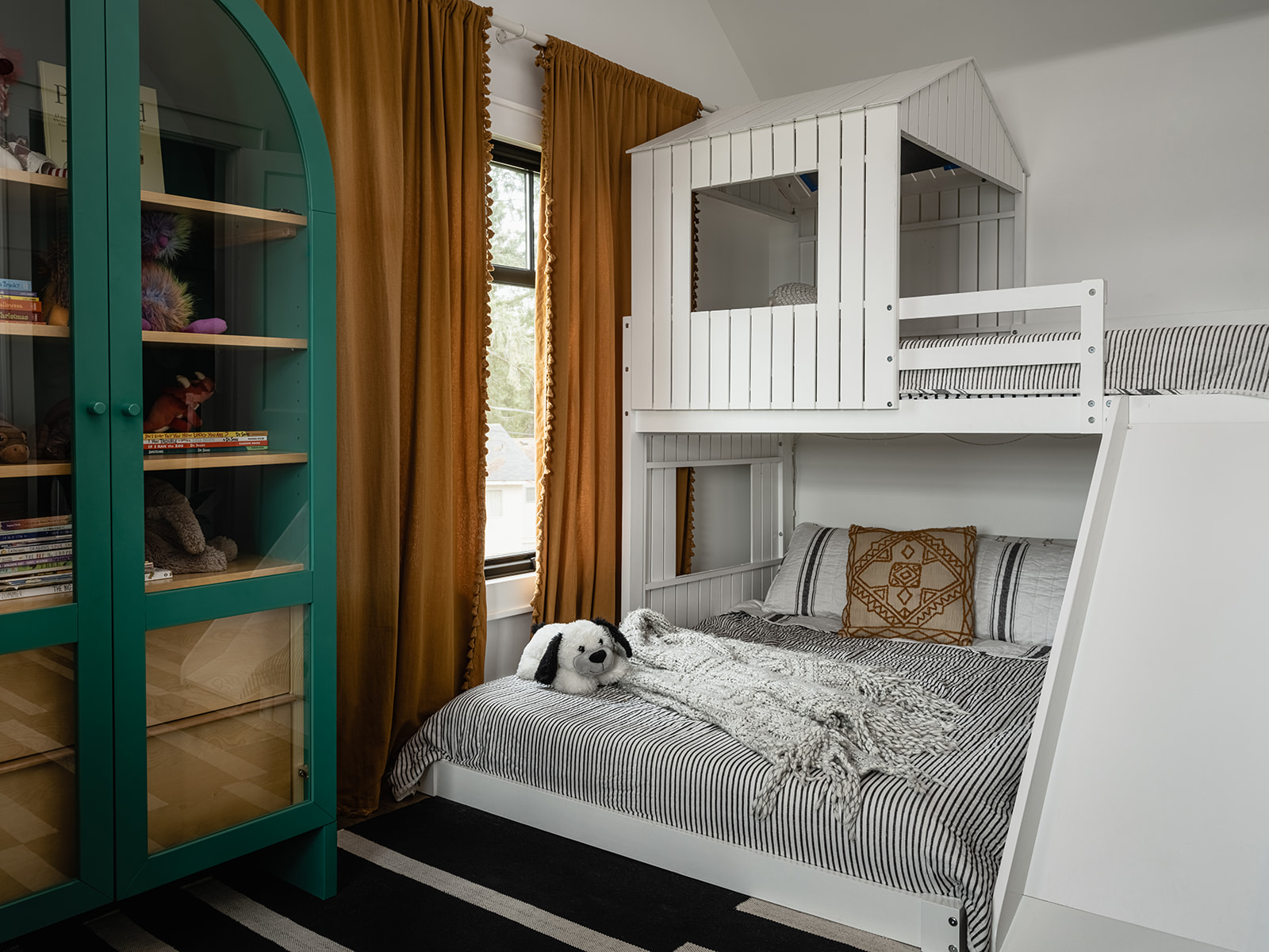 Hummingbird House Image 31