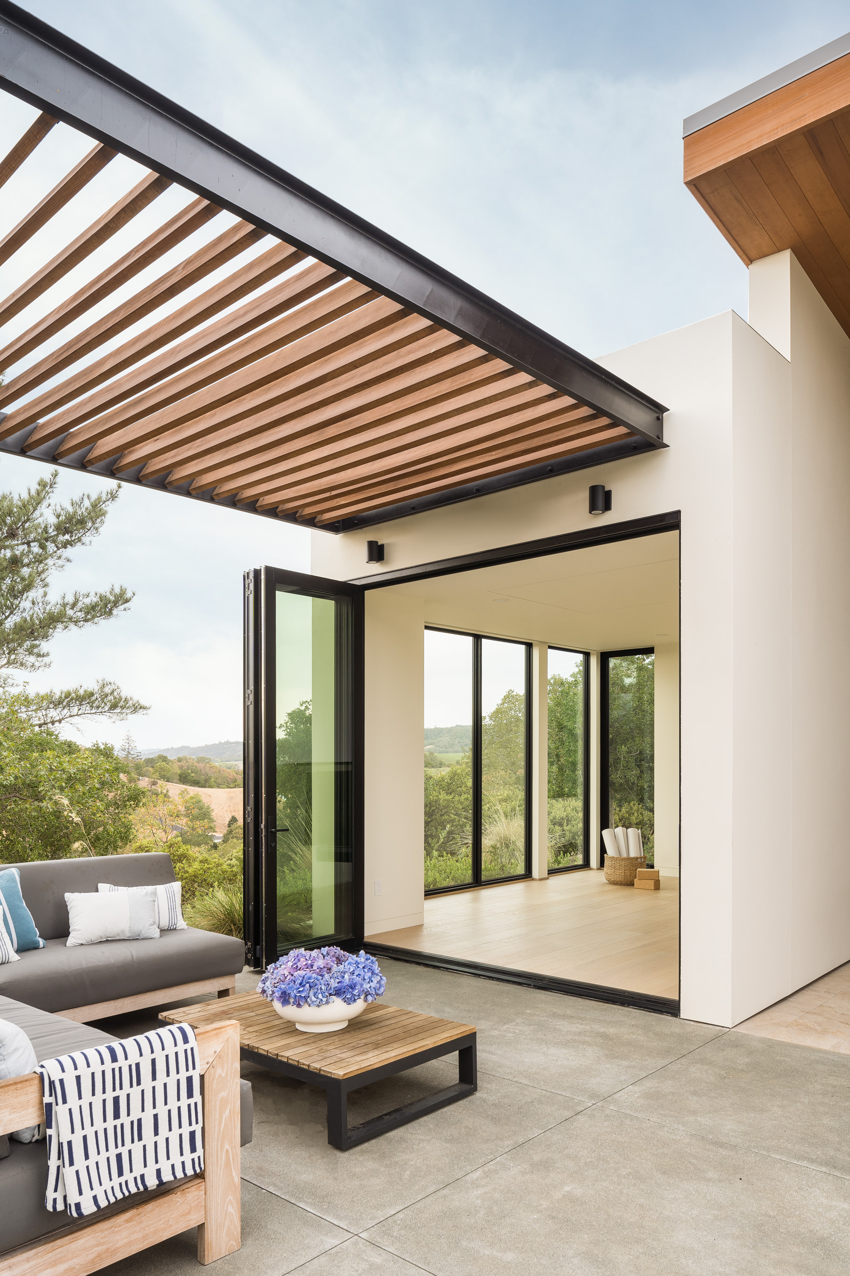 Healdsburg Guest and Pool House Image 2