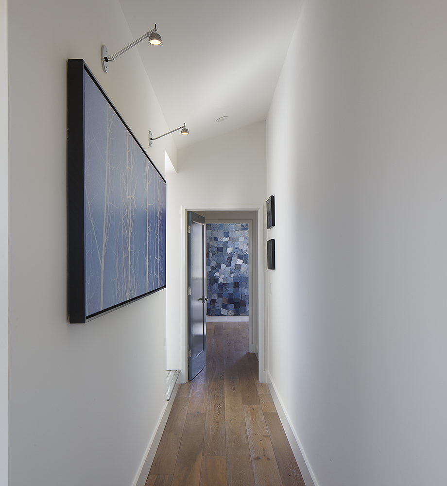 Vineyard Farmhouse Image 6