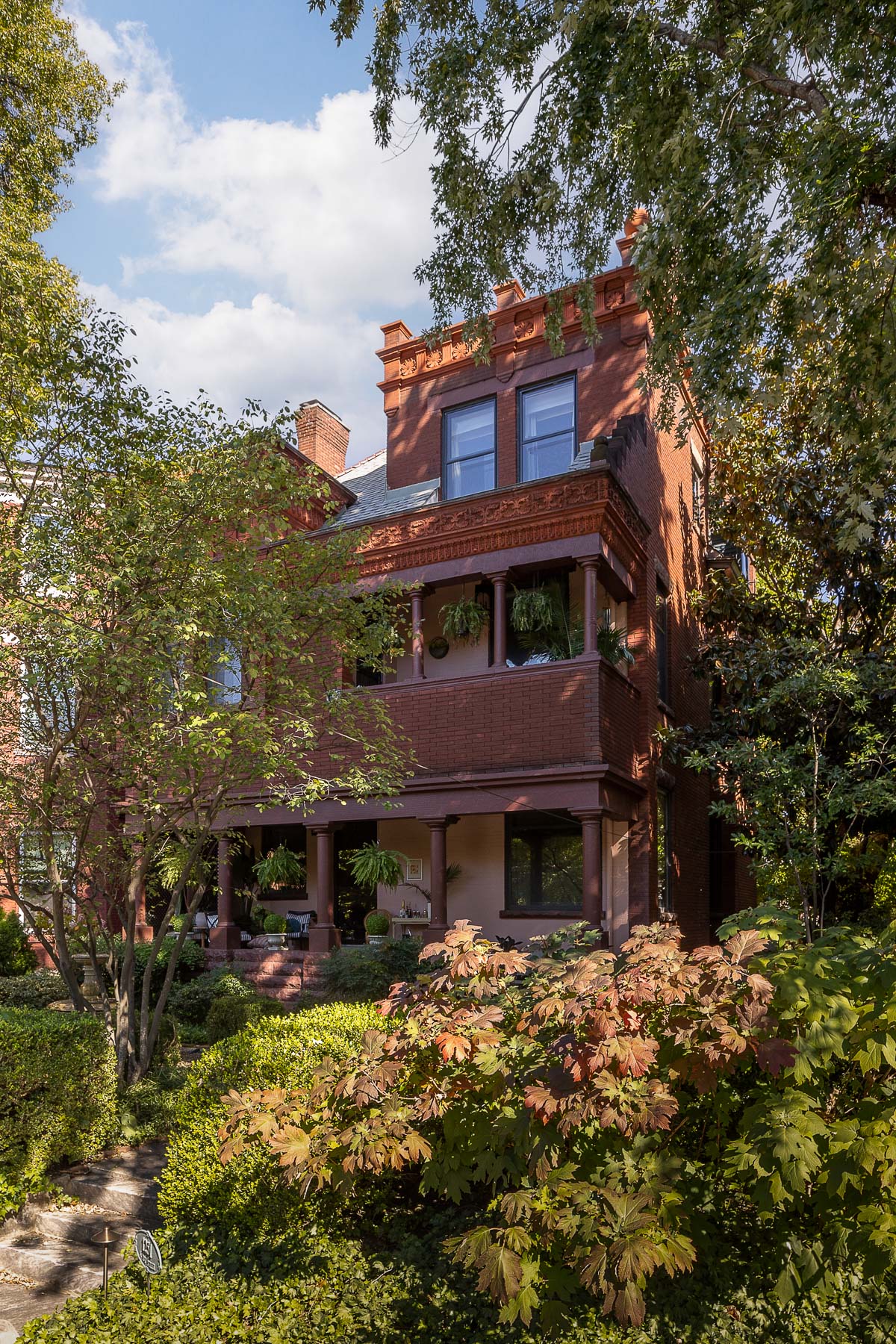 A Very Fine House Image 21