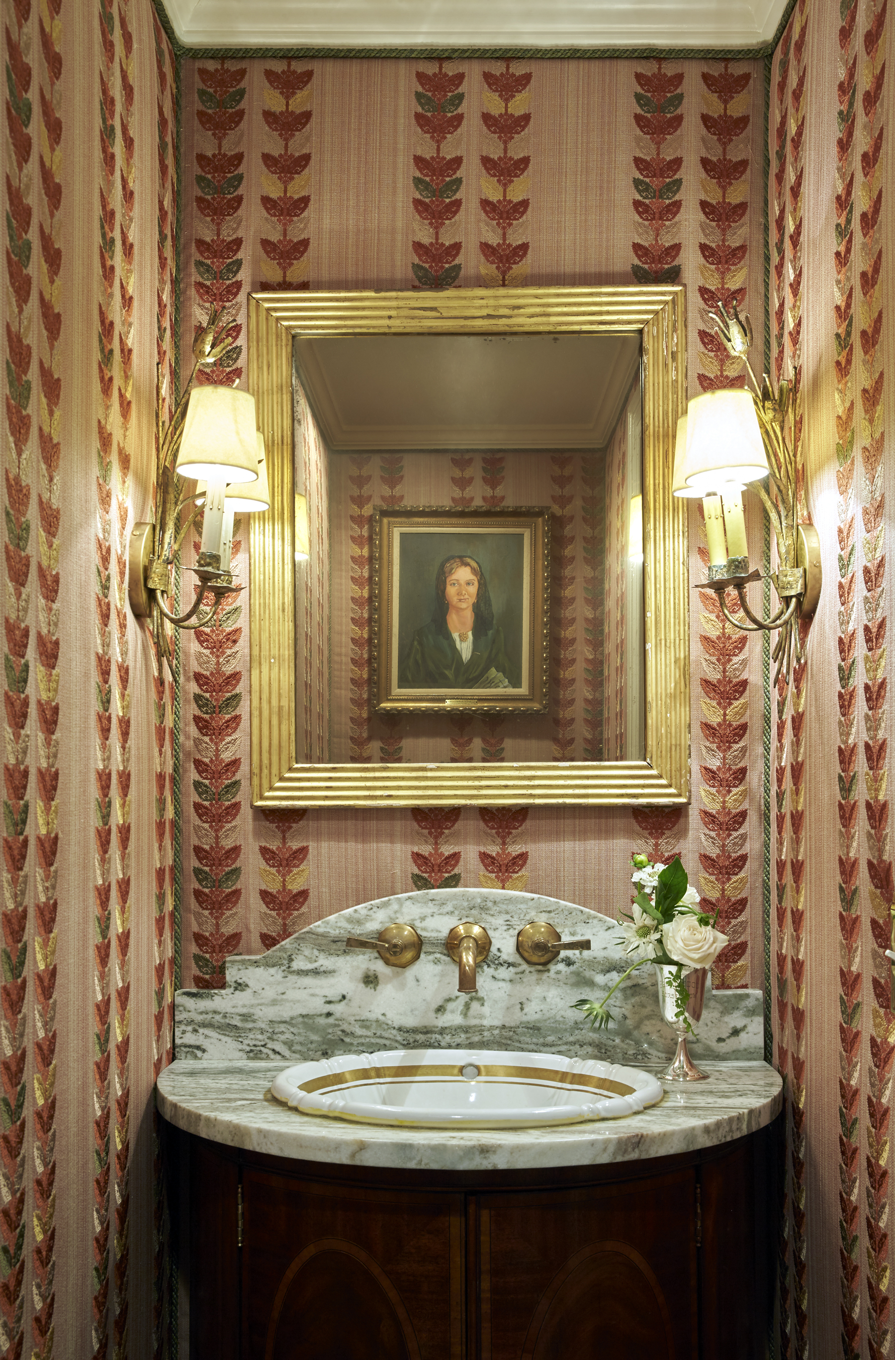Country to Town: Belle Meade Townhouse  Image 11