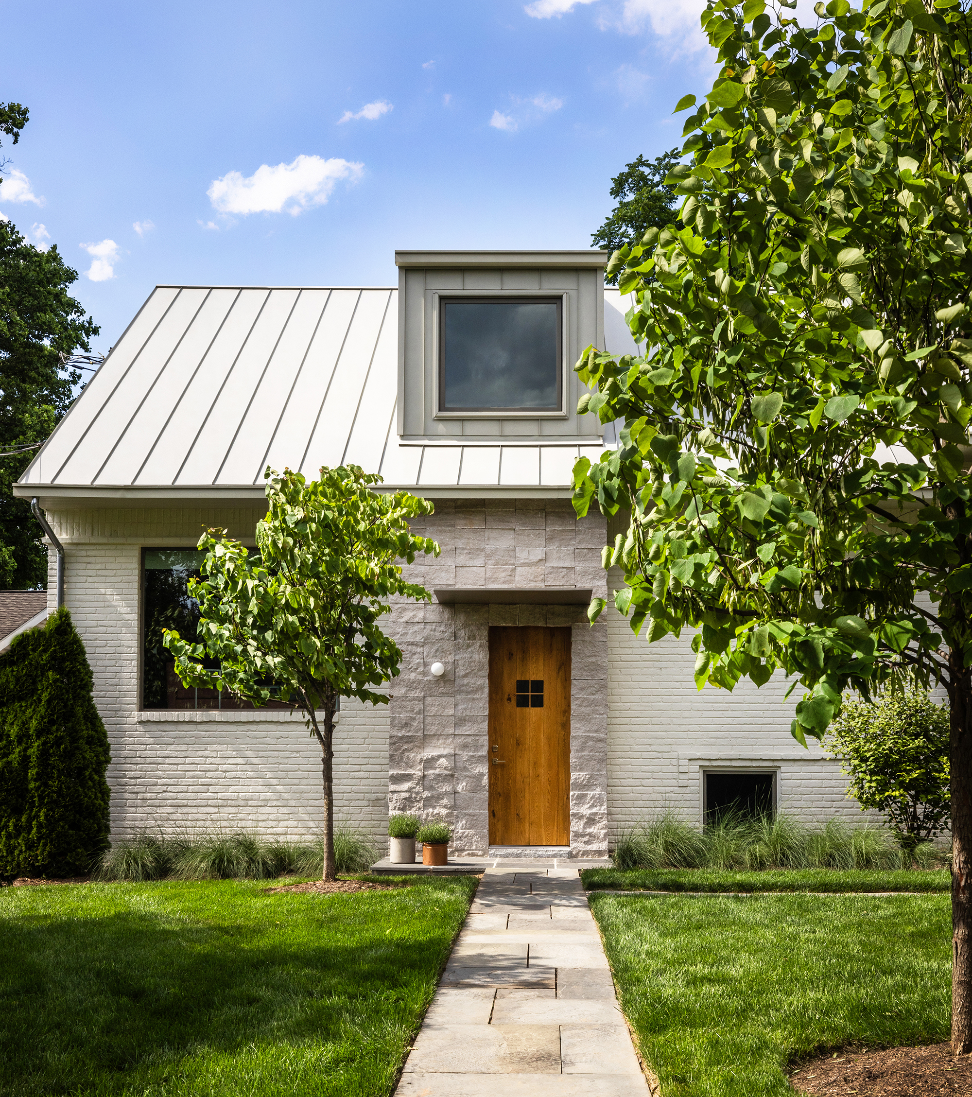 Modern Cottage Main Image