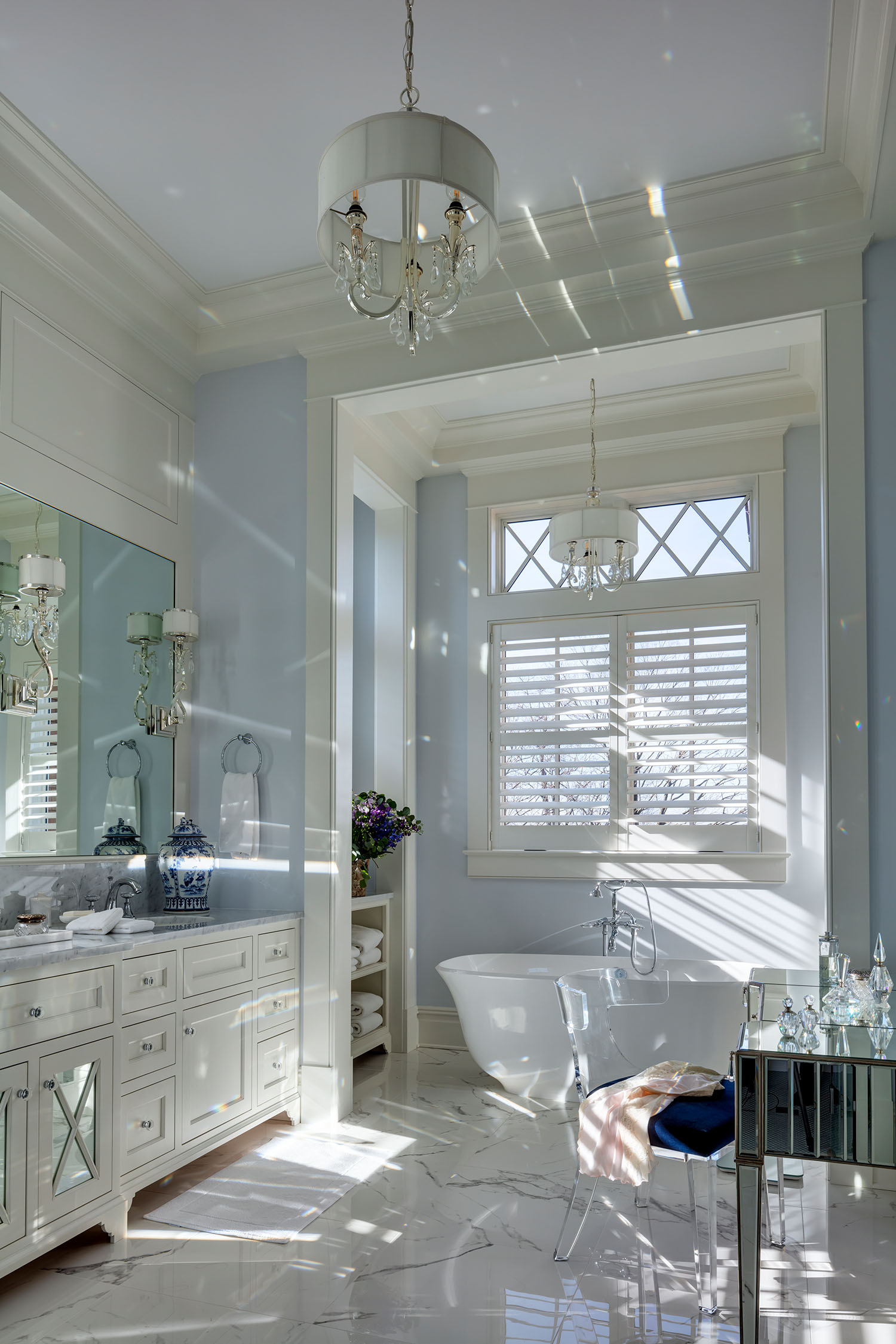 Shingle Style Elegance Image 15