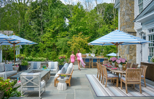 Town & Country Image 9