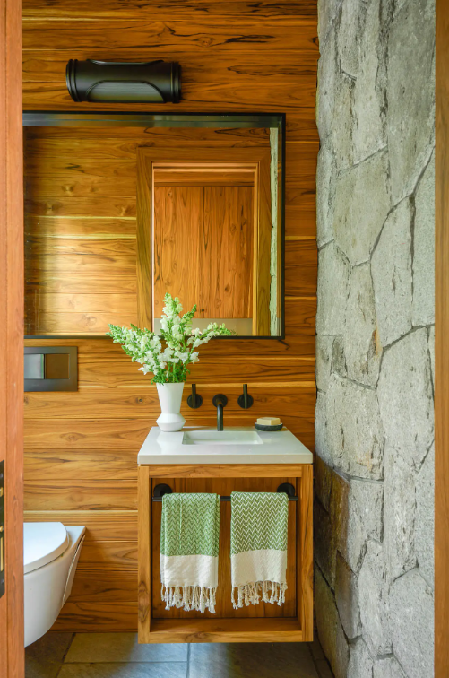 Town & Country Image 10