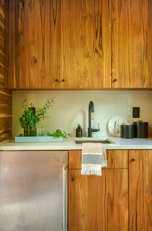 Town & Country Image 17
