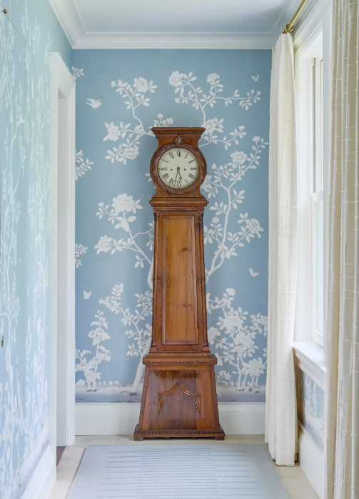 Classic New England Colonial Image 6