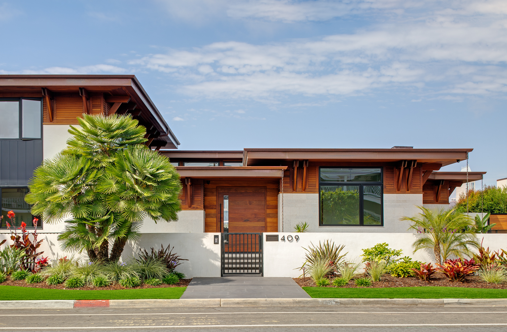 Tropical Bayfront Residence Main Image