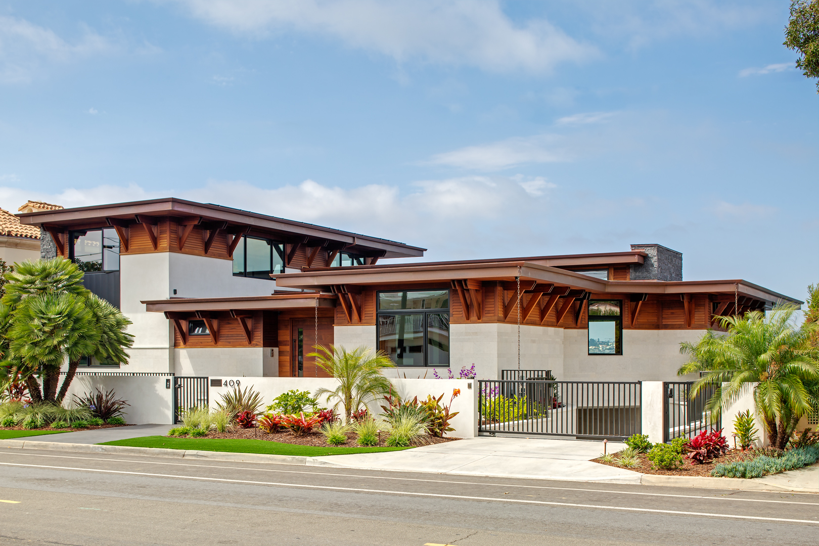 Tropical Bayfront Residence Image 4
