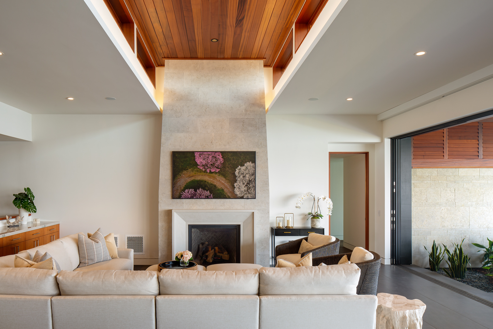 Tropical Bayfront Residence Image 10