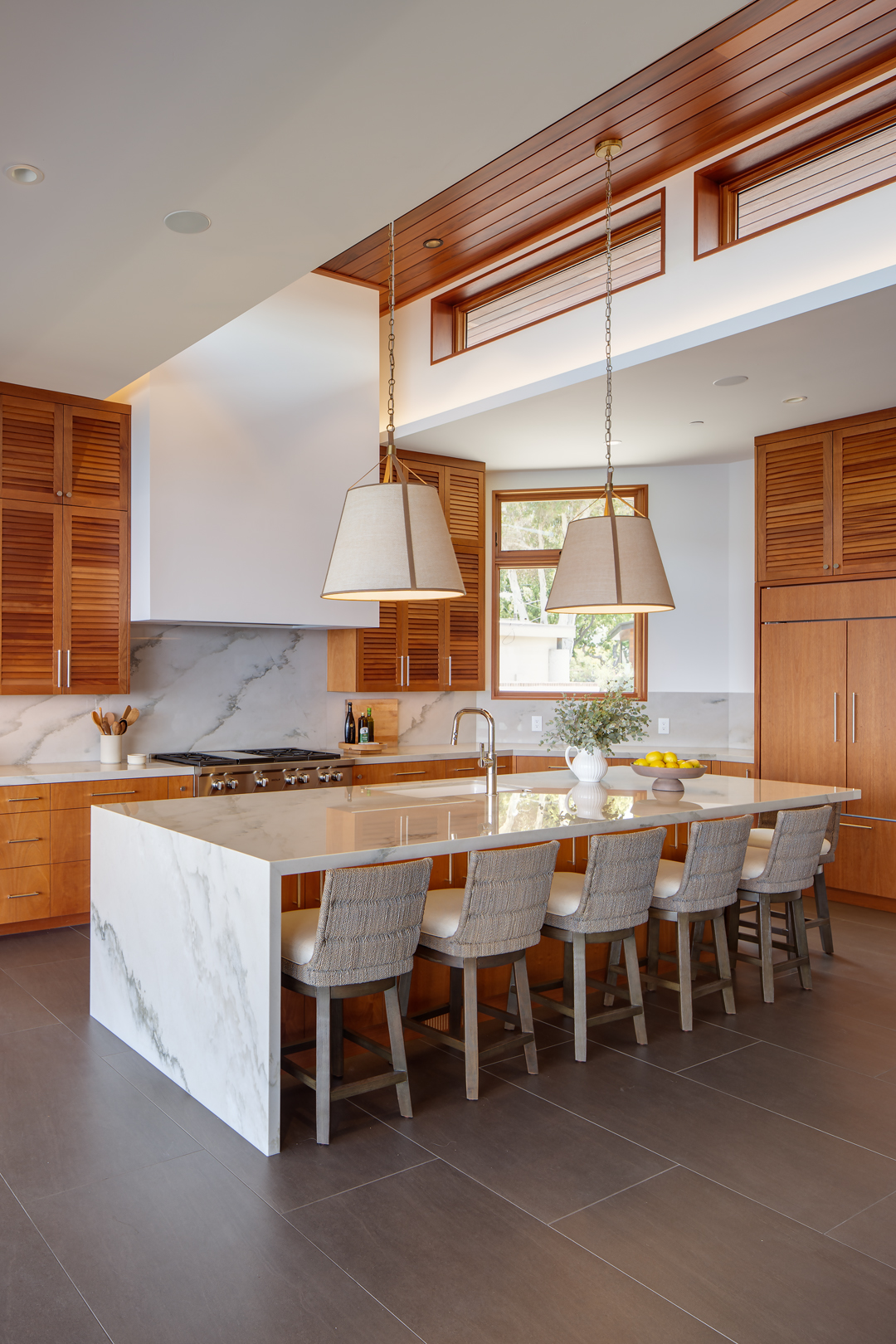 Tropical Bayfront Residence Image 11