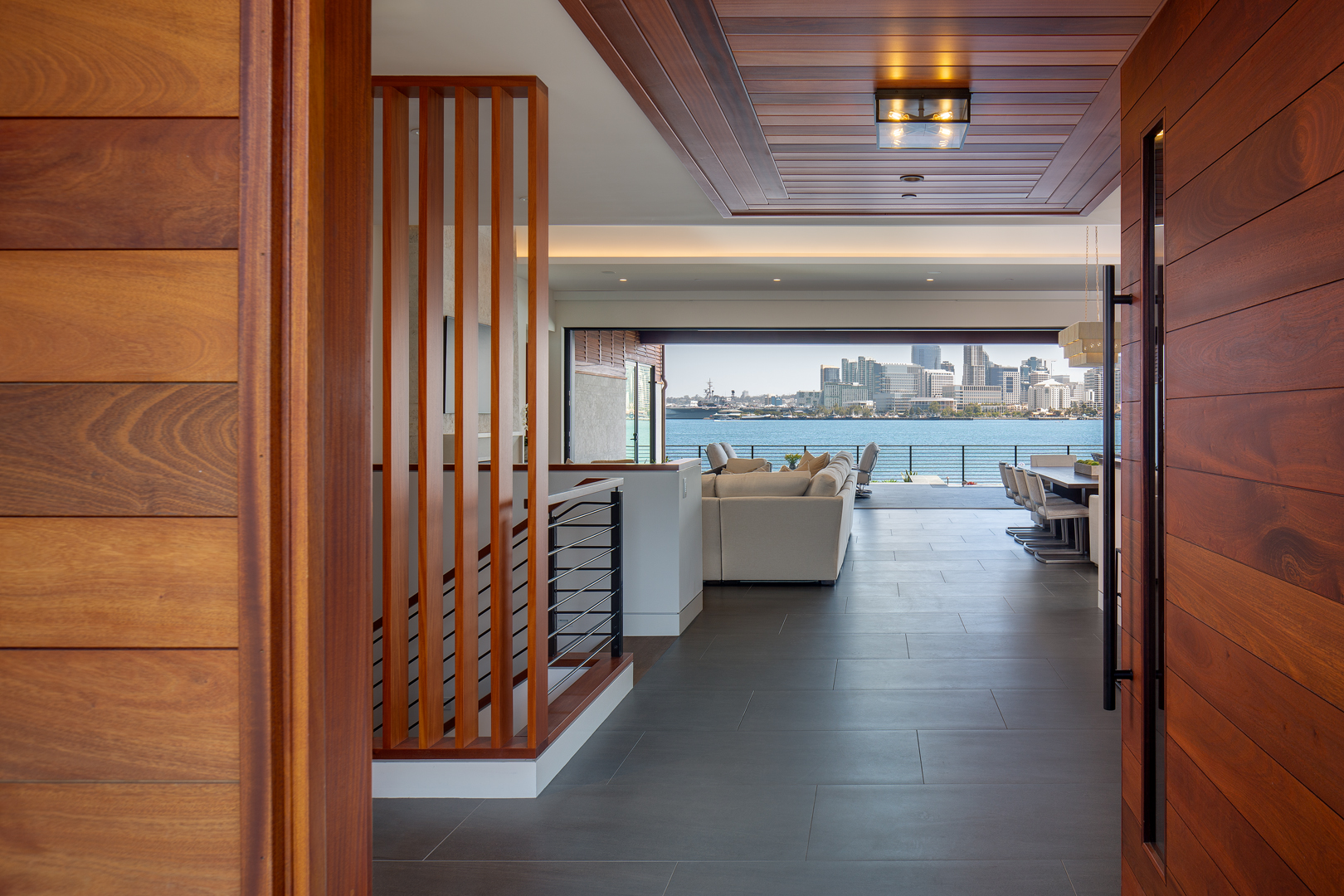 Tropical Bayfront Residence Image 13