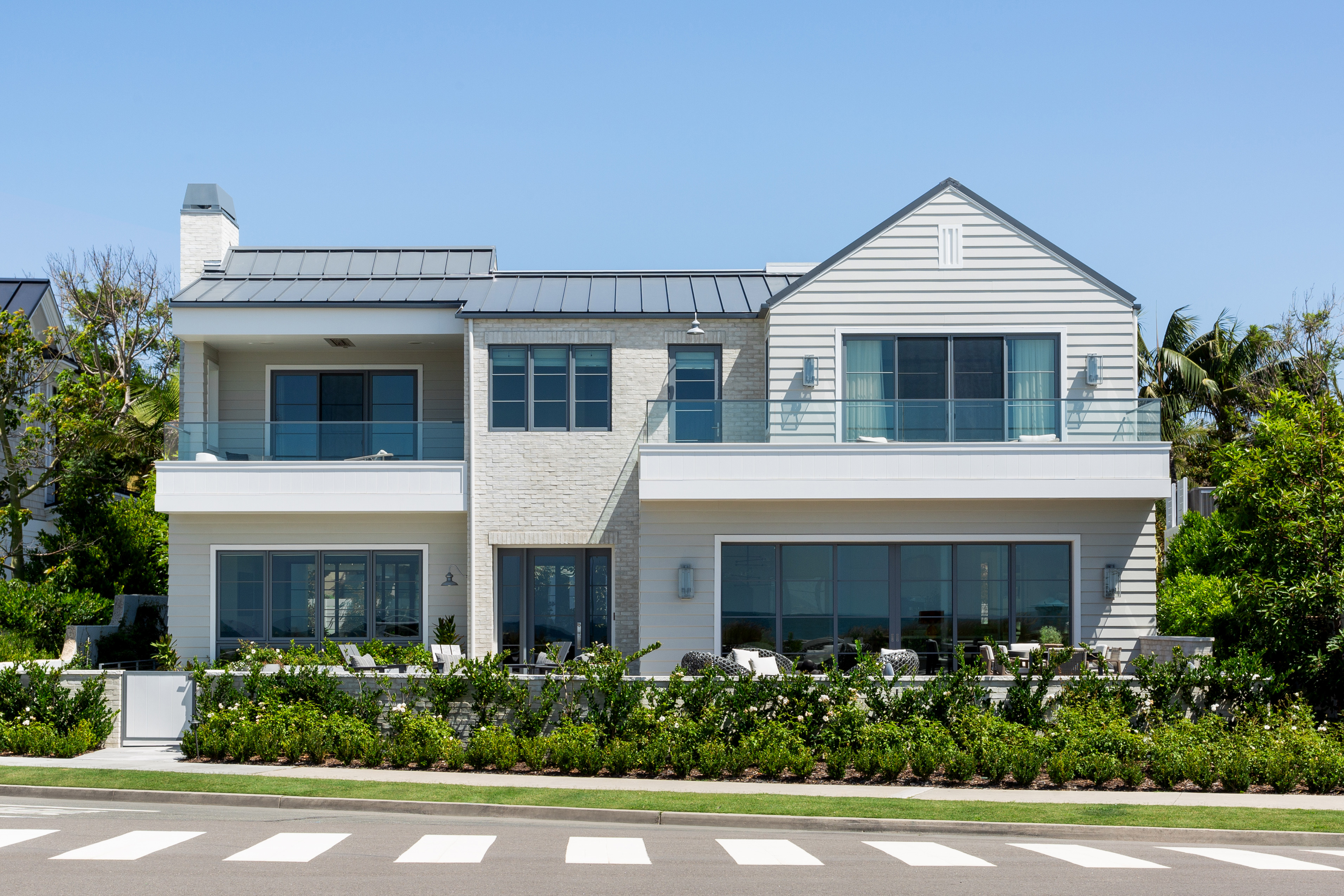 Central Beach Residence Main Image