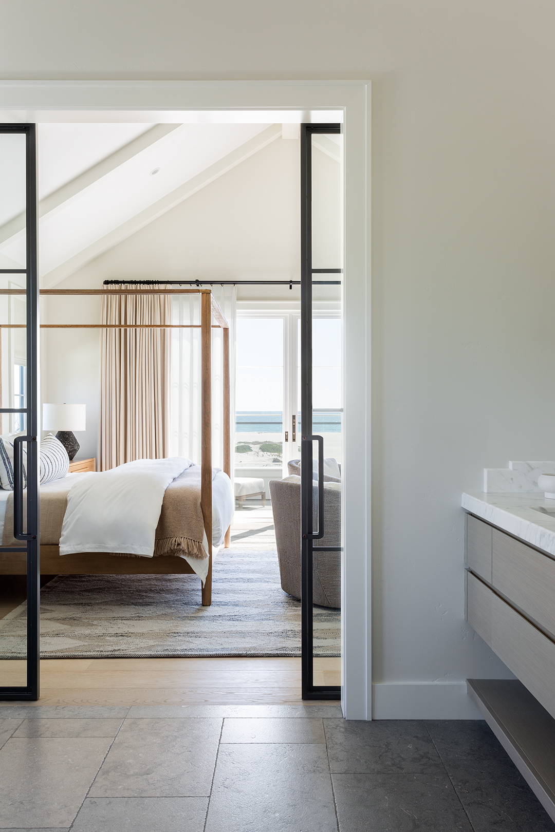 Central Beach Residence Image 15