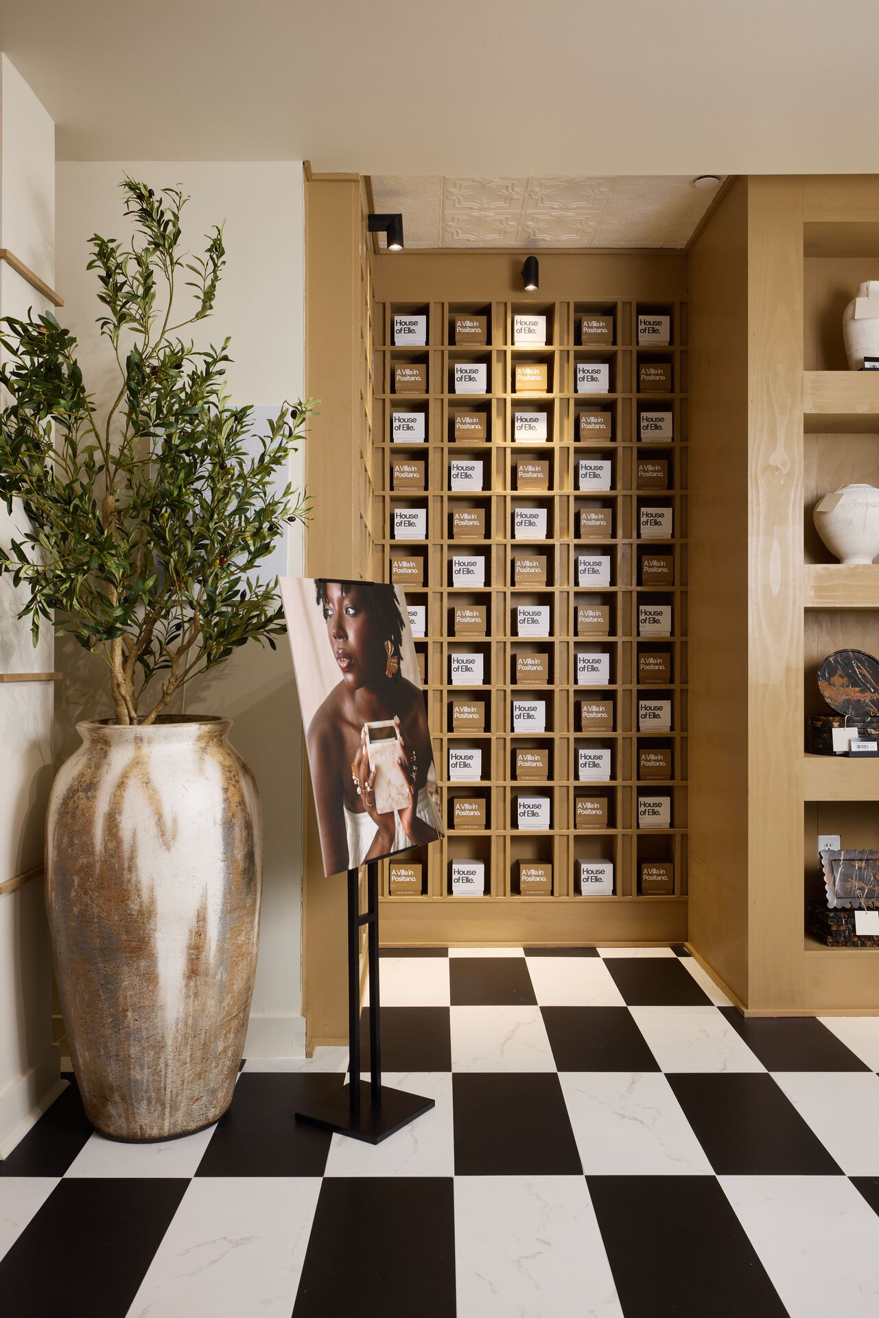 the dede. shop - Commercial Image 2