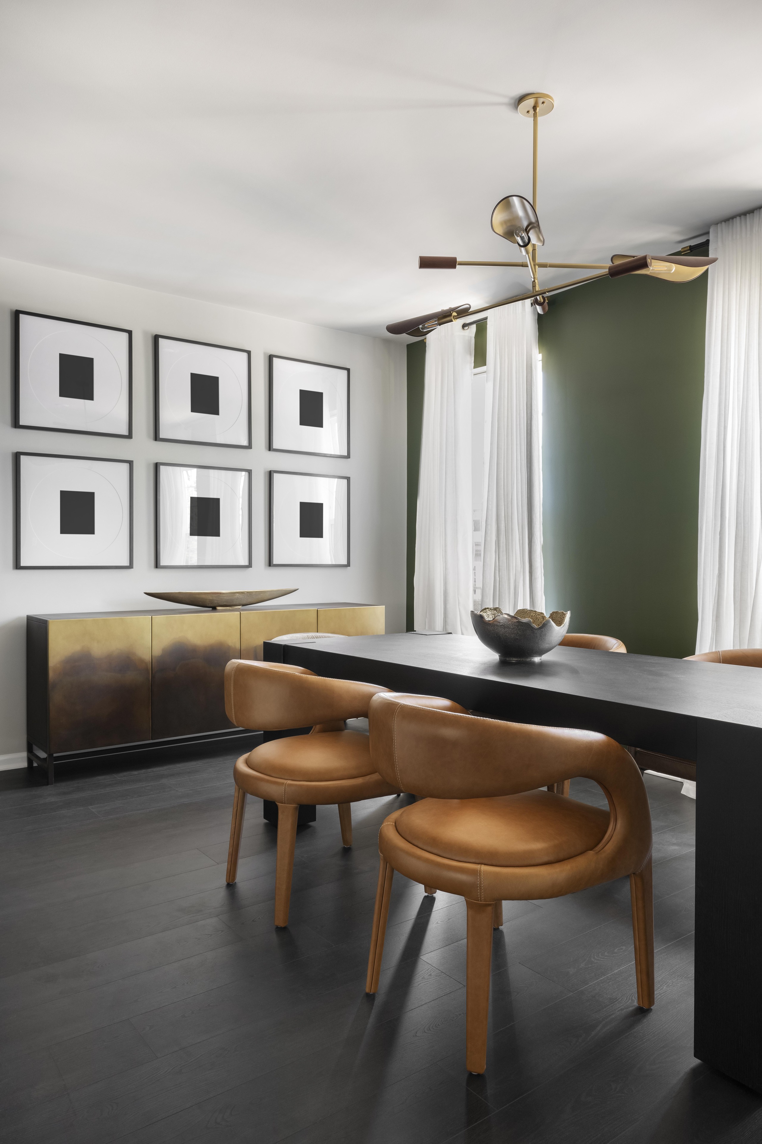 Bachelor Pad Residence Image 16