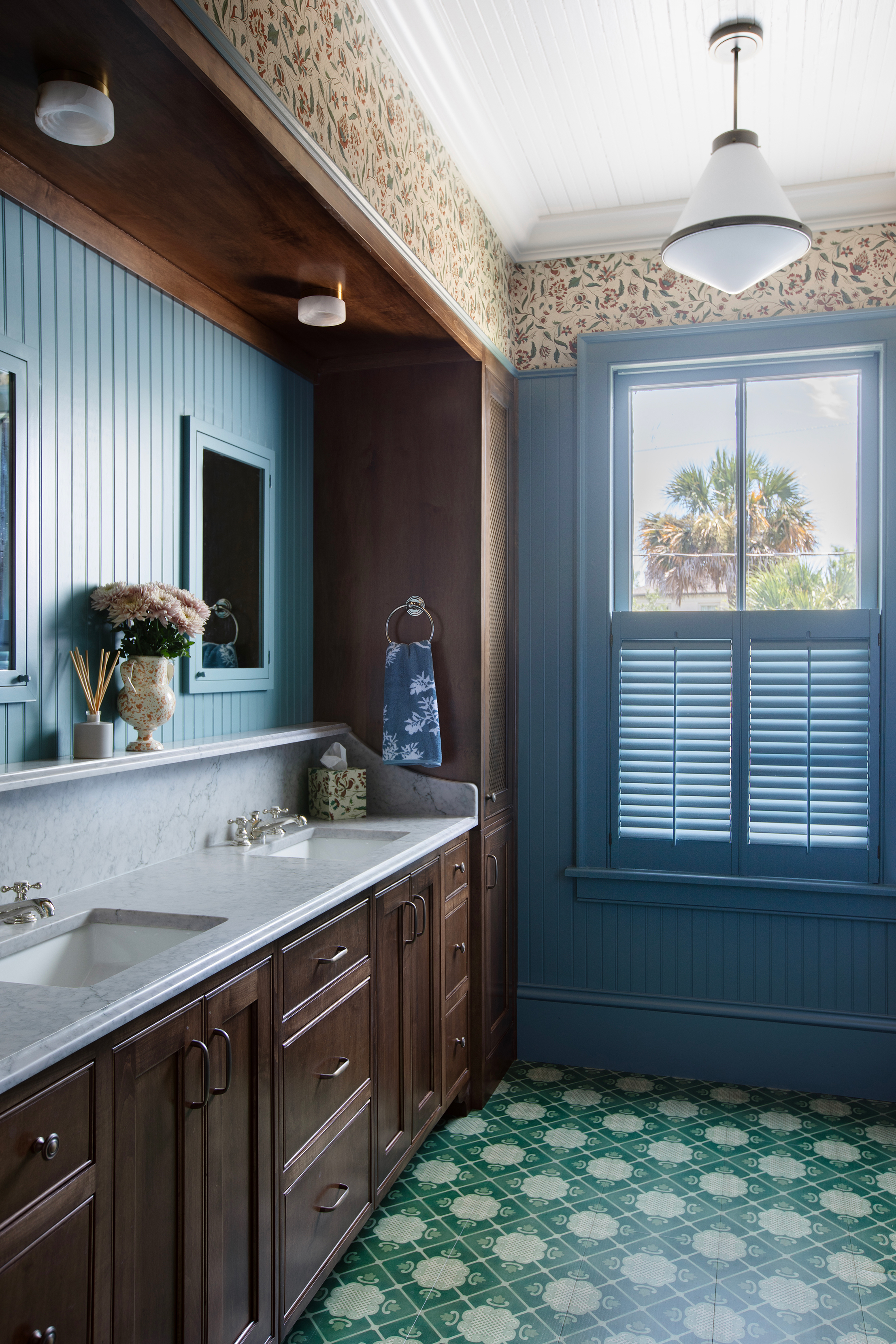 Colonial Revival Image 17