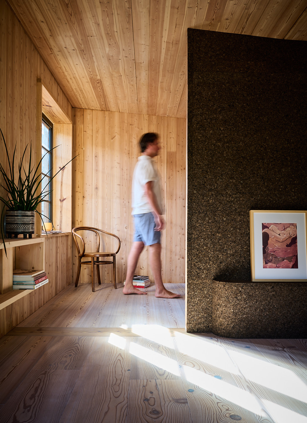 Cross Cabin Image 3