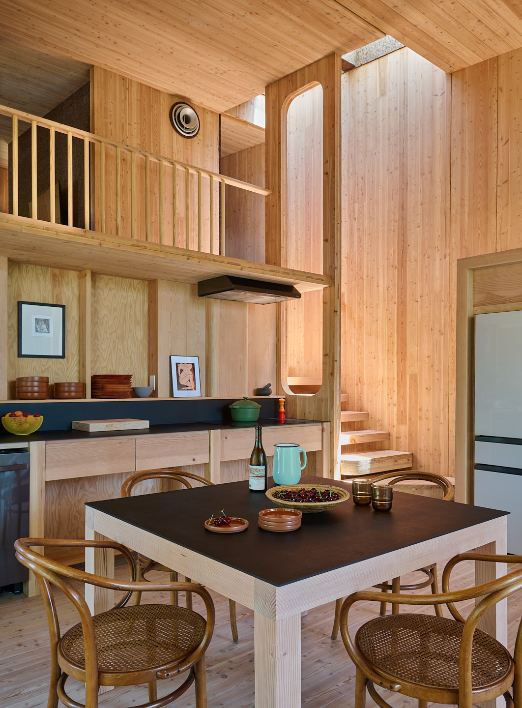 Cross Cabin Image 6