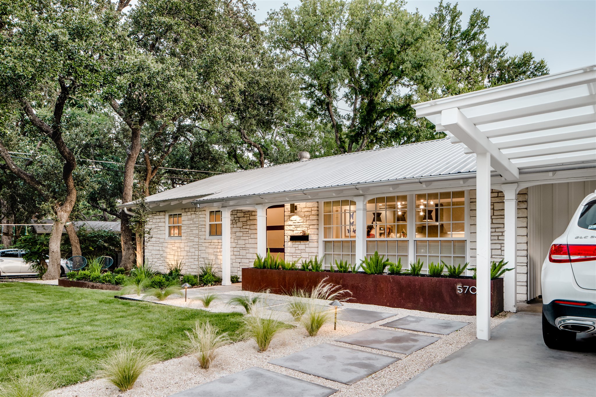 Highland Ranch Mid-Century Image 18