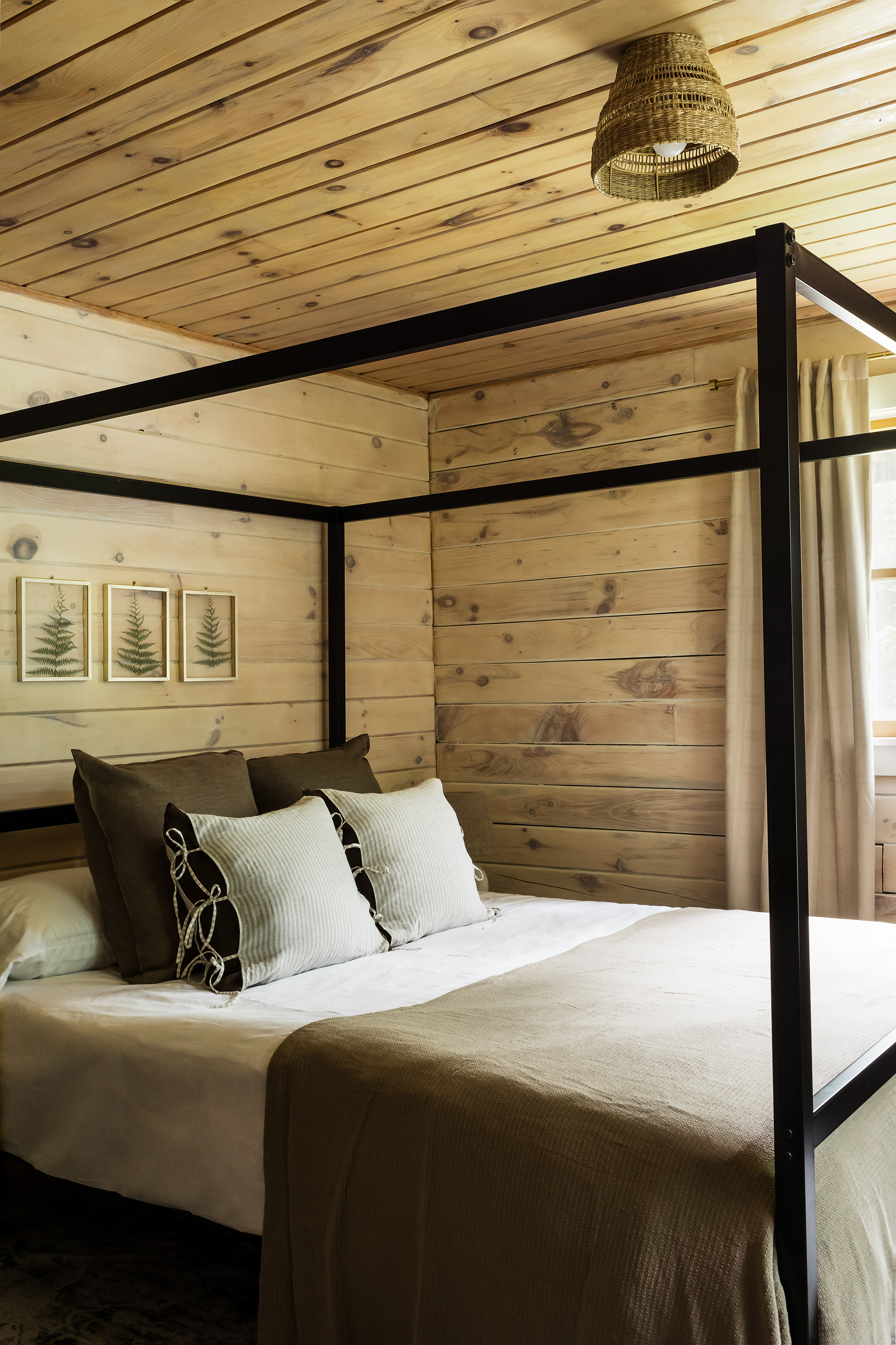 Lawless Log Cabin Image 14