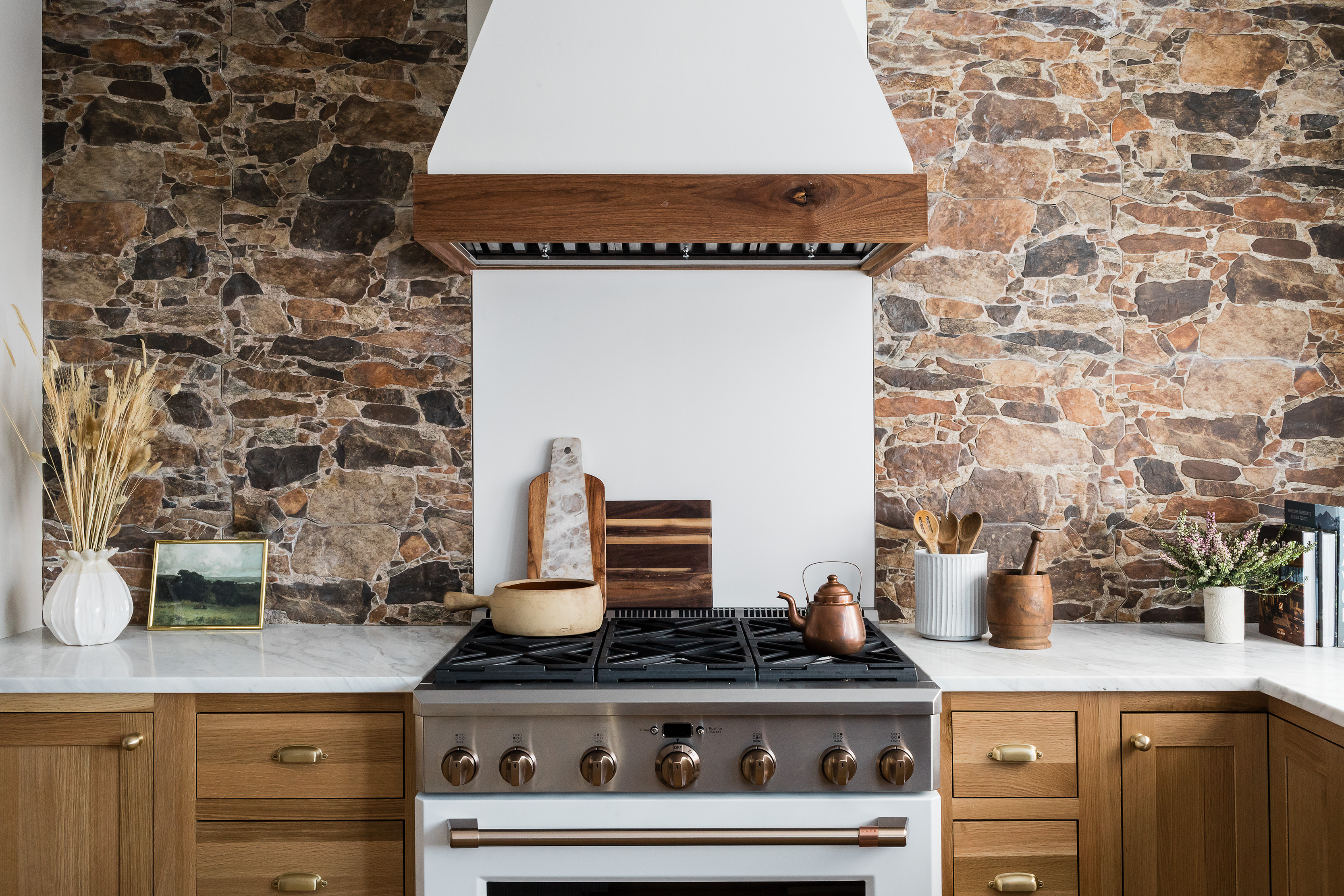 Folksy Kitchen Image 11