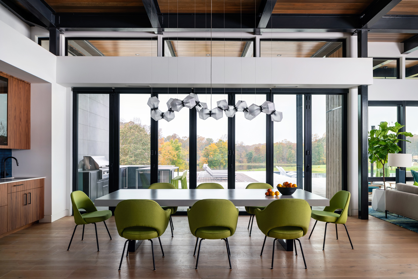 Modern in the Woods Image 17