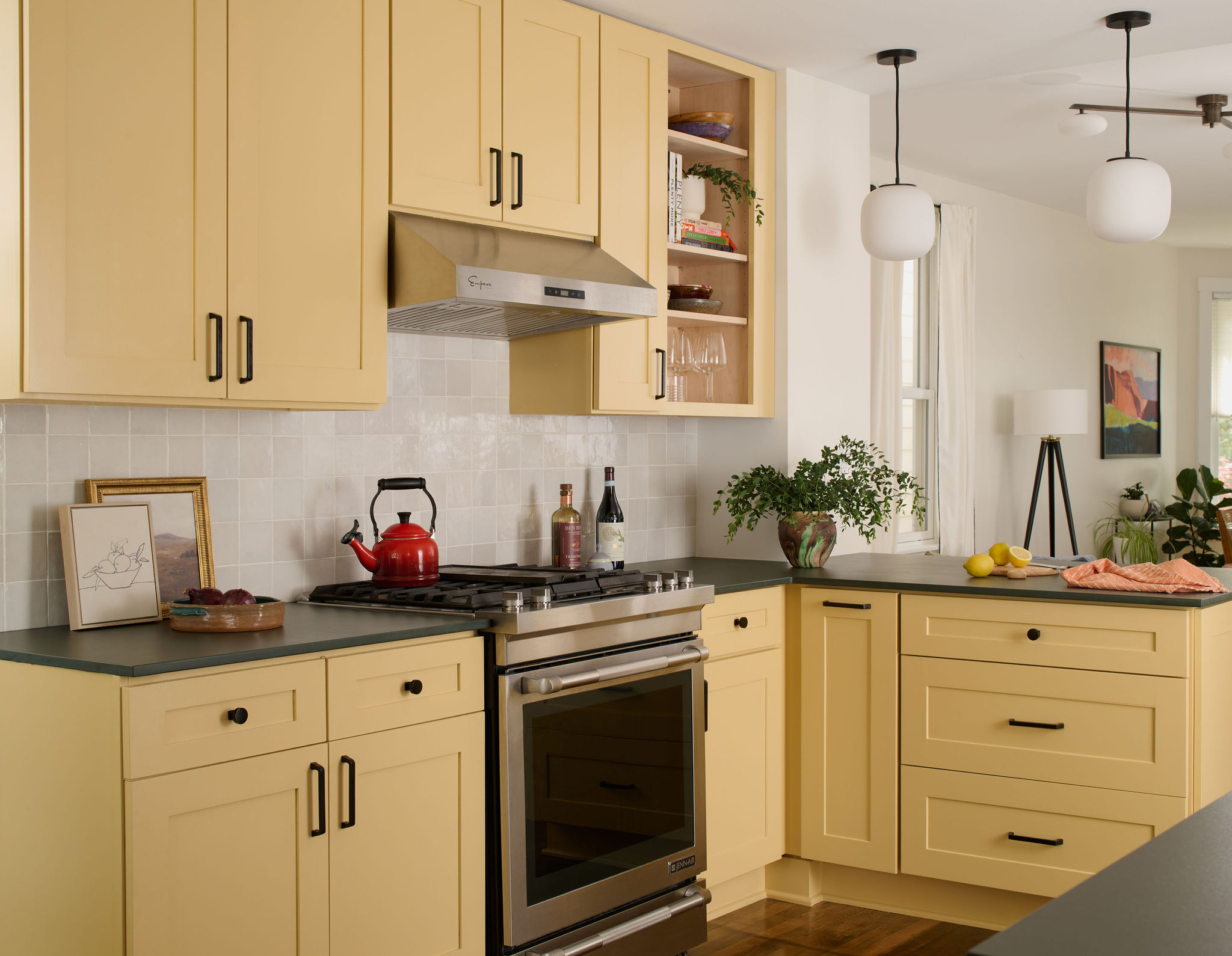 Lincoln Square Family Home Image 3