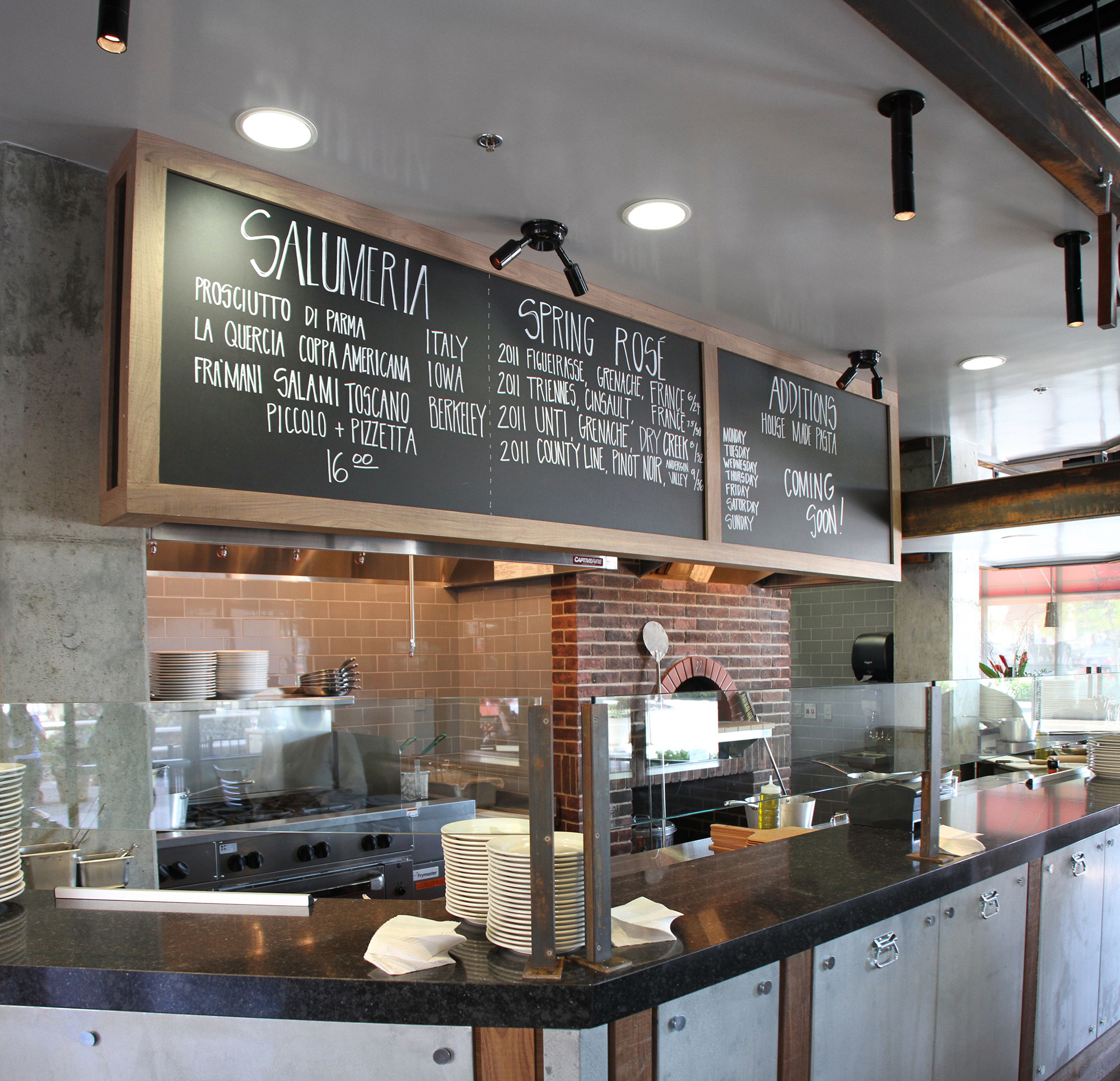 Rosso Pizzeria + Mozzarella Bar Image 9