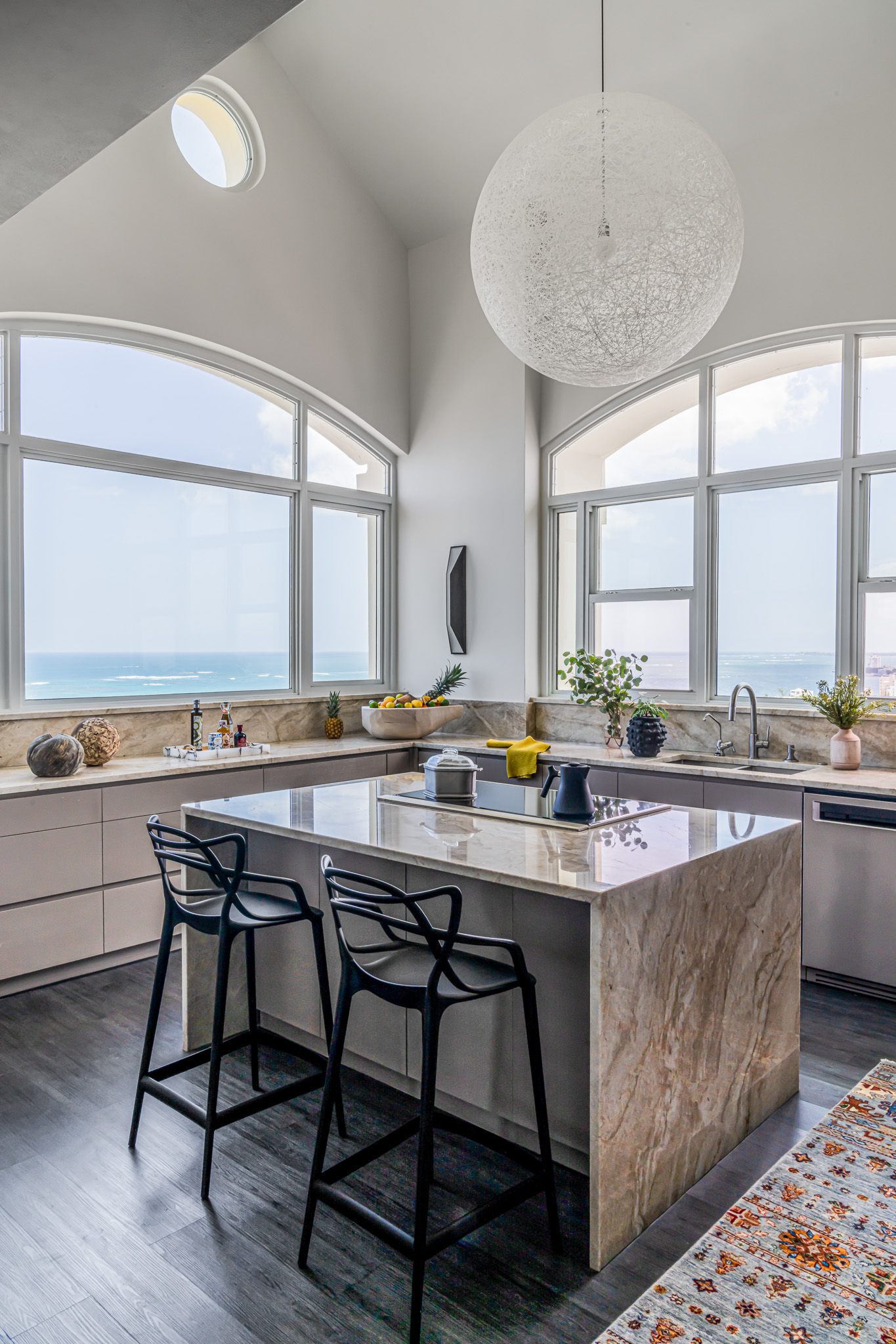 Beach Front Pied A Terre Image 1