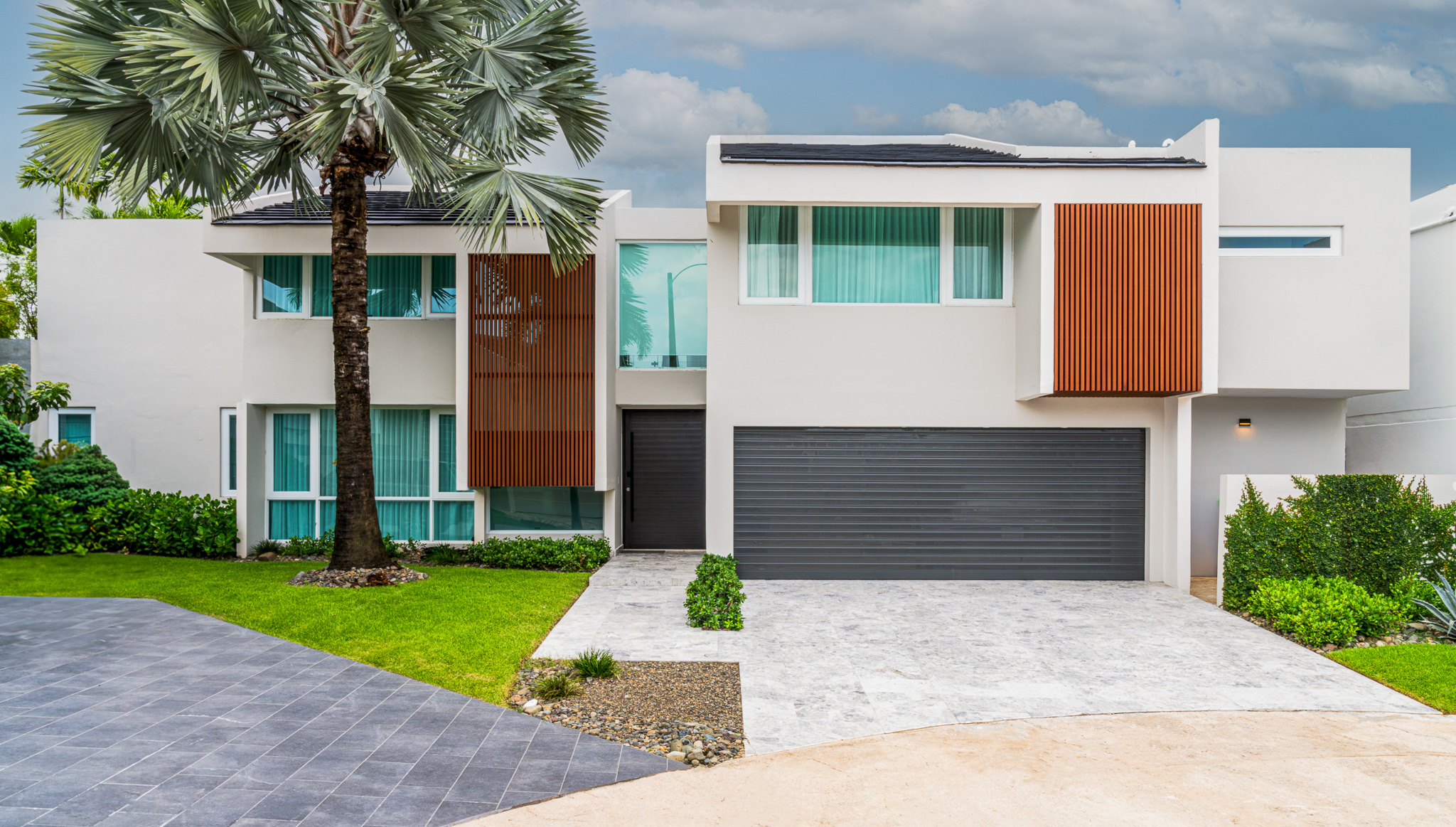 Blended Family Villa Image 12