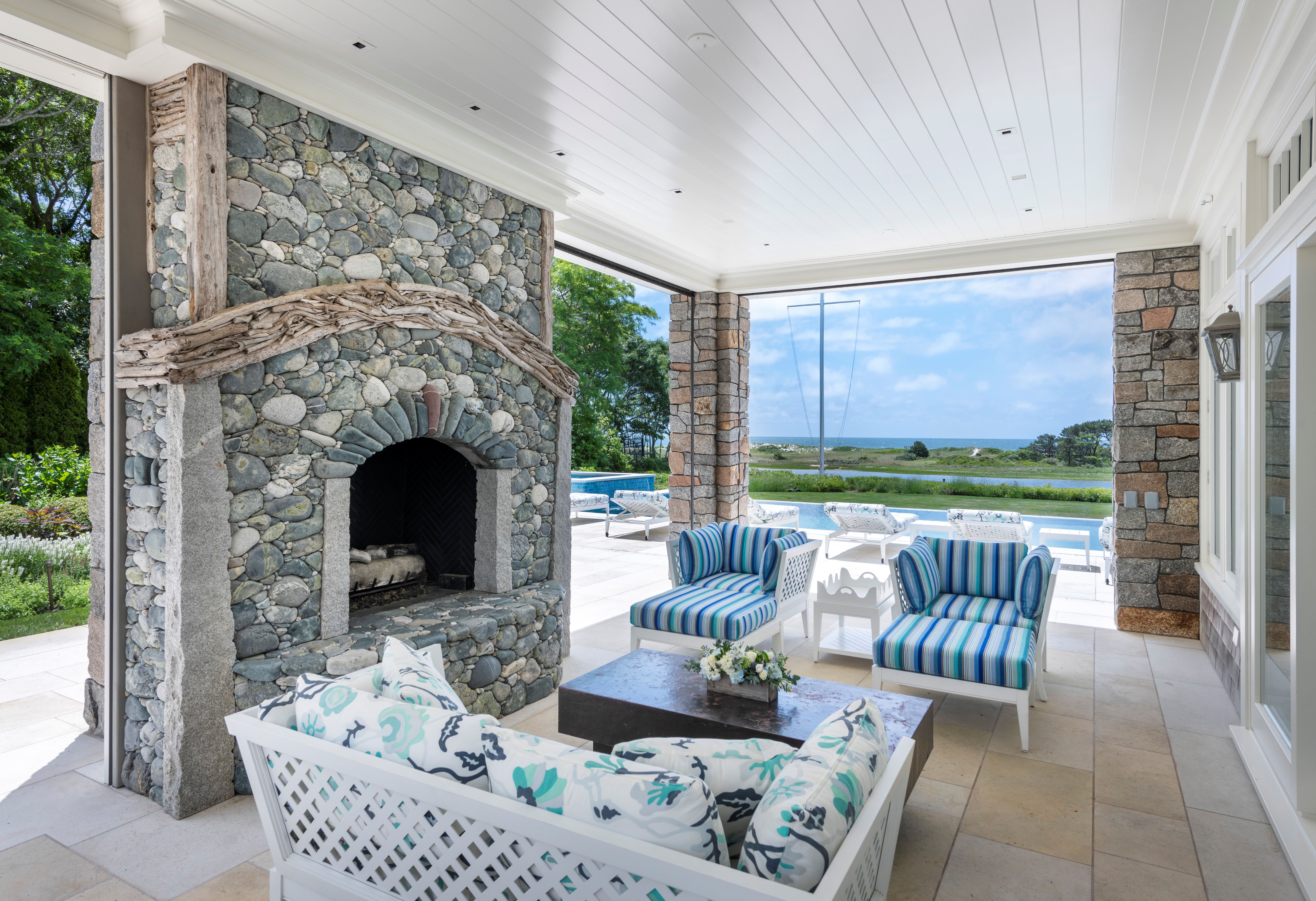 Oceanfront Escape Image 5