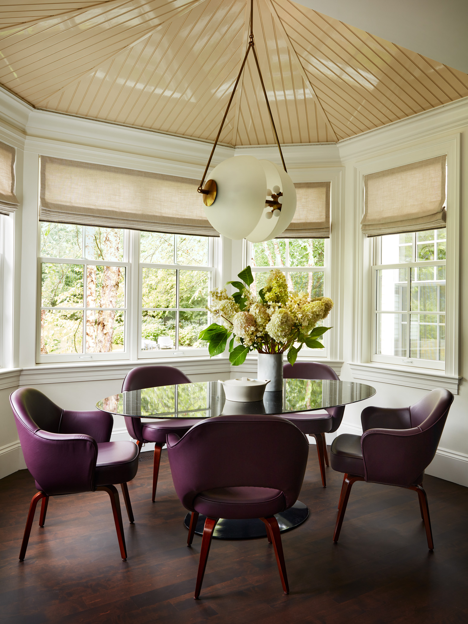 Modern English Kitchen Image 2