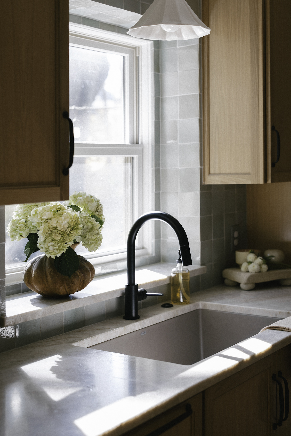 Santa Fe Modern Kitchen Image 10