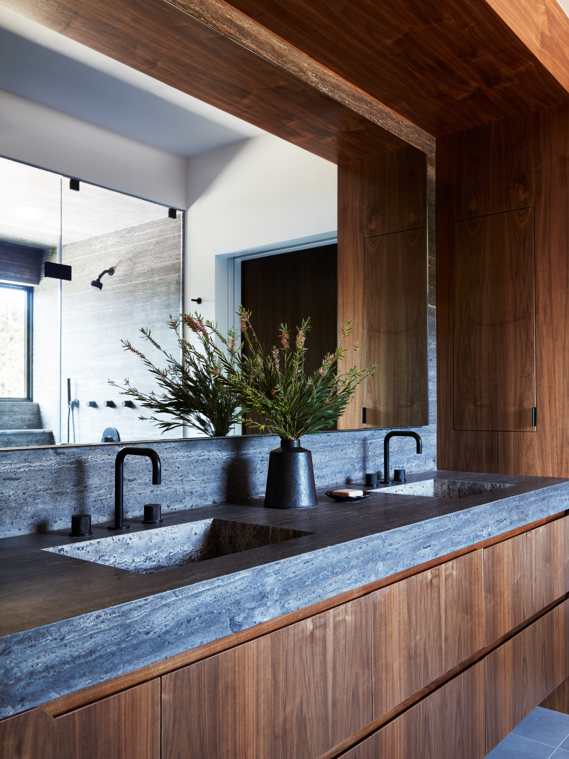 HAMPTONS Image 11