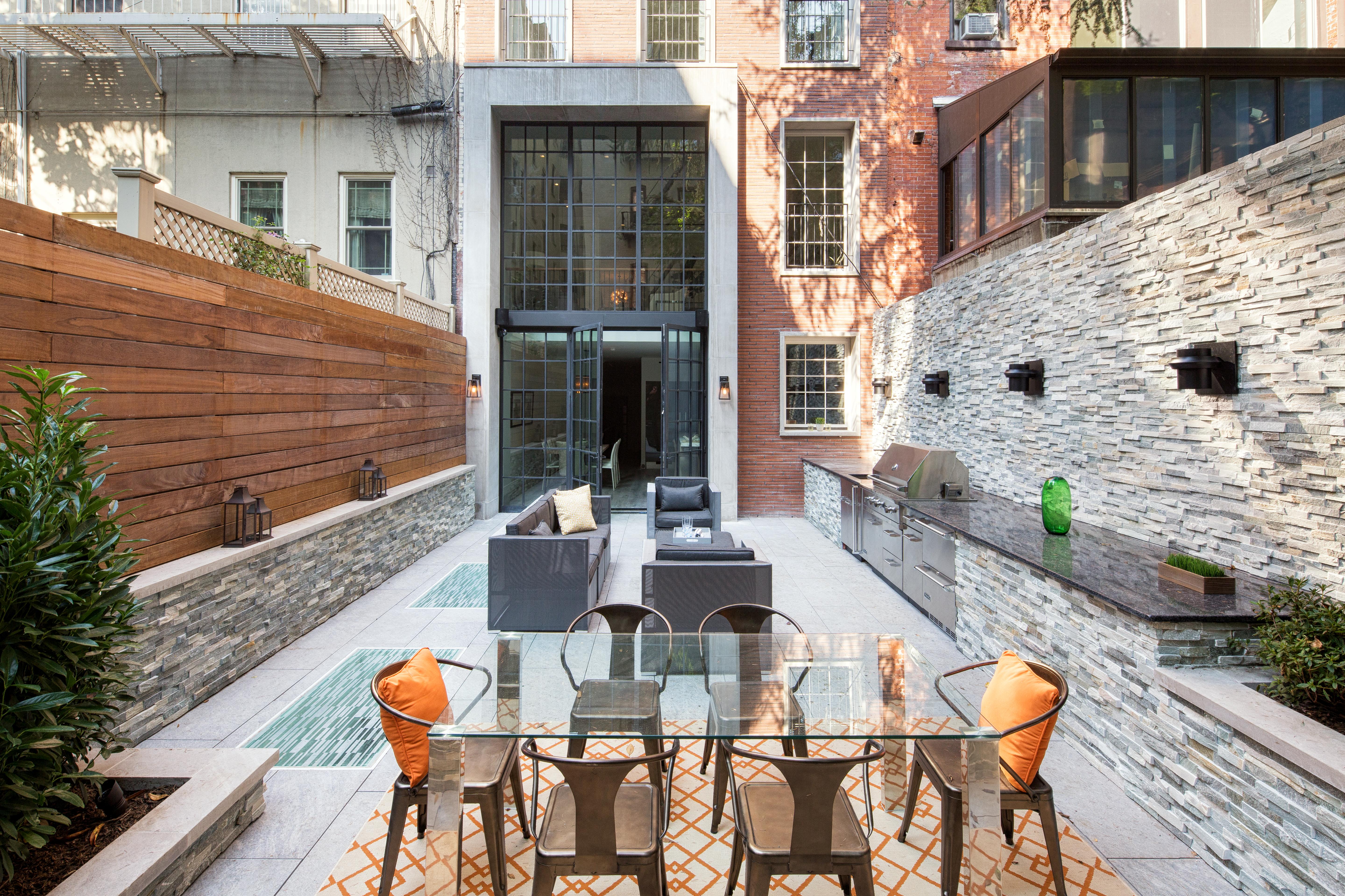 Greenwich Village Townhouse Image 22